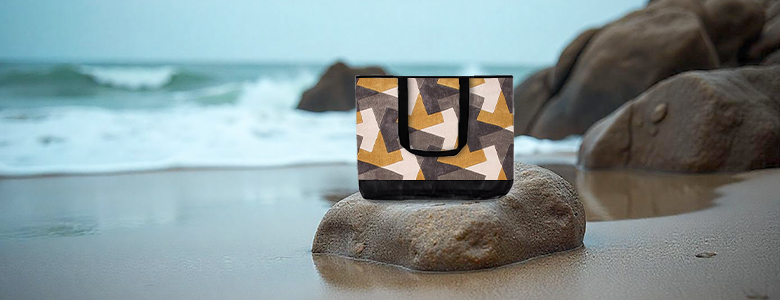 How to Choose a Beach Bag That Keeps Sand Out How to Choose a Beach Bag That Keeps Sand Out